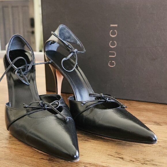 GUCCI Ankle Strap Pointed Toe Stilleto Pumps, Black Leather, US 5 / EU 35 - Picture 1 of 5